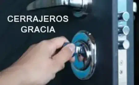 Instalación de bombín de seguridad en puerta de vivienda en Gràcia, Barcelona